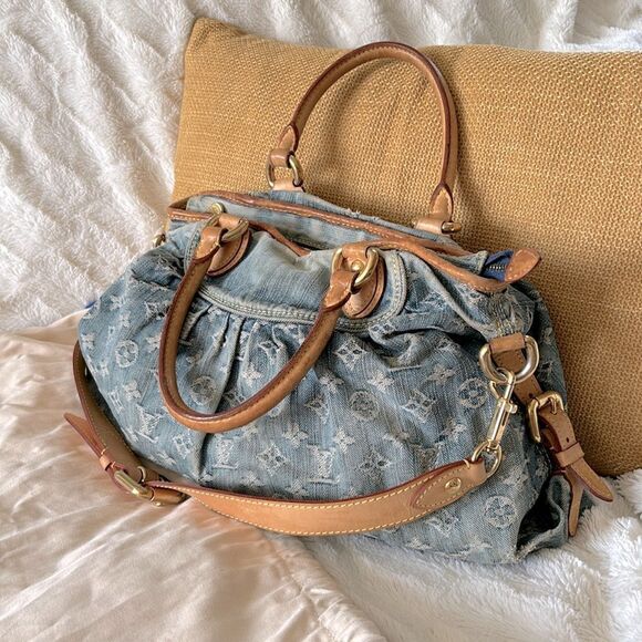 Authentic LOUIS VUITTON blue monogram denim NEO CABBY MM w/strap - Picture 3 of 16